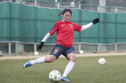 开云体育-国际女子足球比赛激烈角逐，获得赞誉