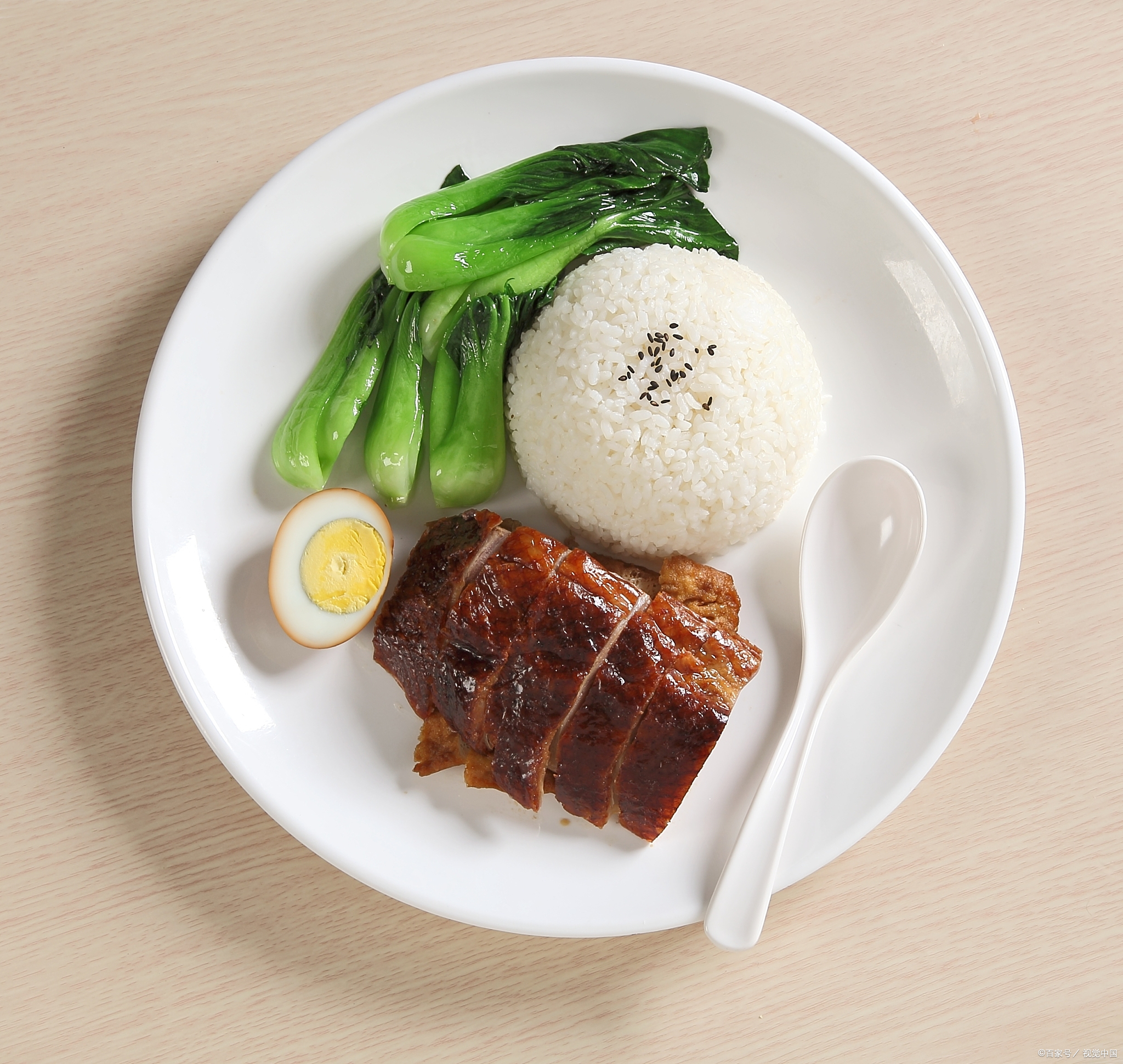 足球巨星秘制家传美食引人垂涎